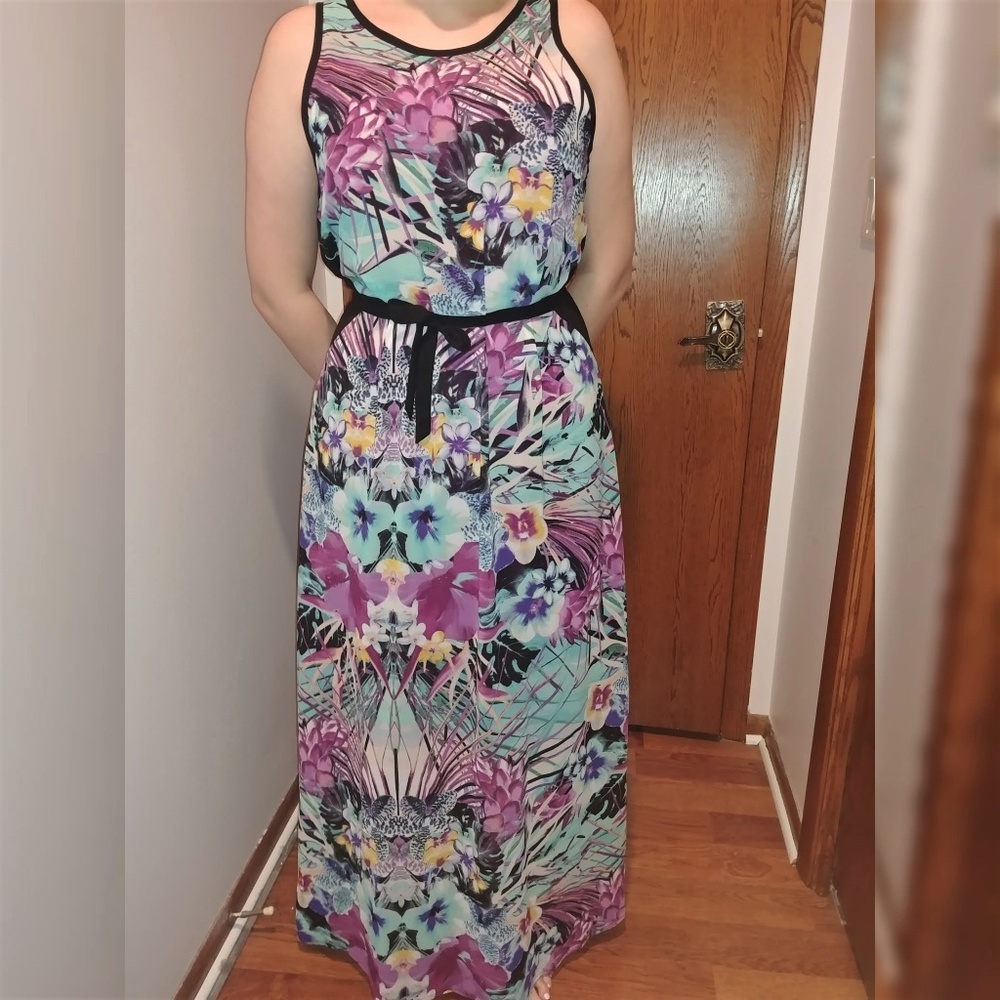 Gorgeous floral dress